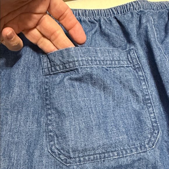 L.L. Bean Woman’s Sun Washed Denim Straight Leg Pull On pants Size Large. - Picture 9 of 16